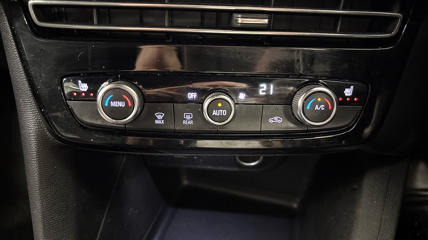 Used Vauxhall Mokka 2024 for sale - 76362860: Photo 32