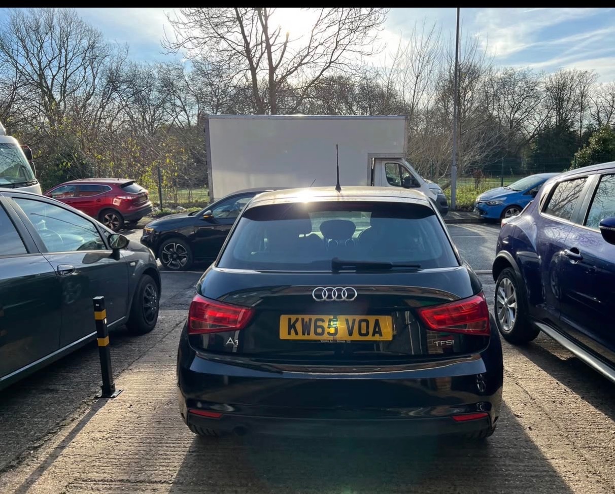 Used Audi A1 2016 for sale - 77651678: Photo 2