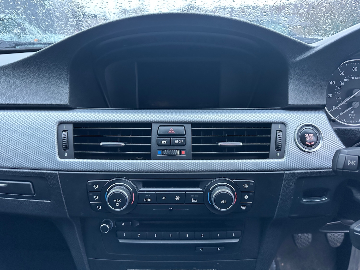 Used BMW 3 Series 2011 for sale - 77450039: Photo 11