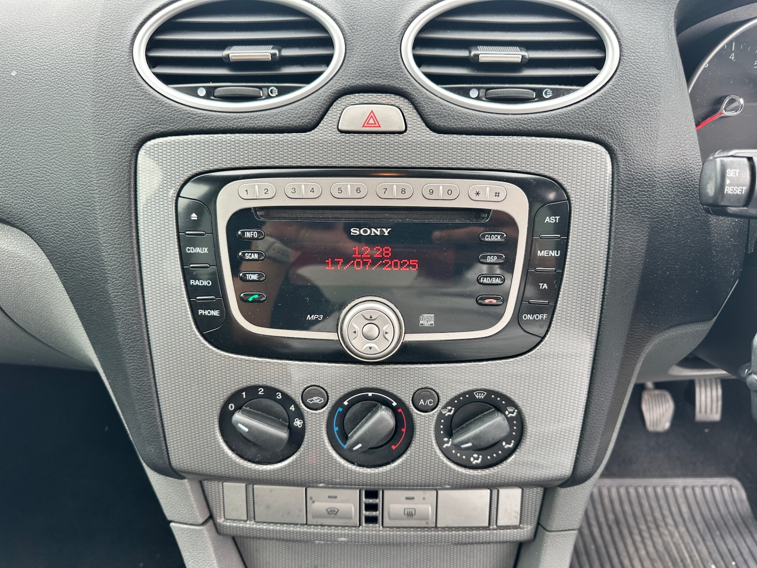 Used Ford Focus 2009 for sale - 76831761: Photo 12