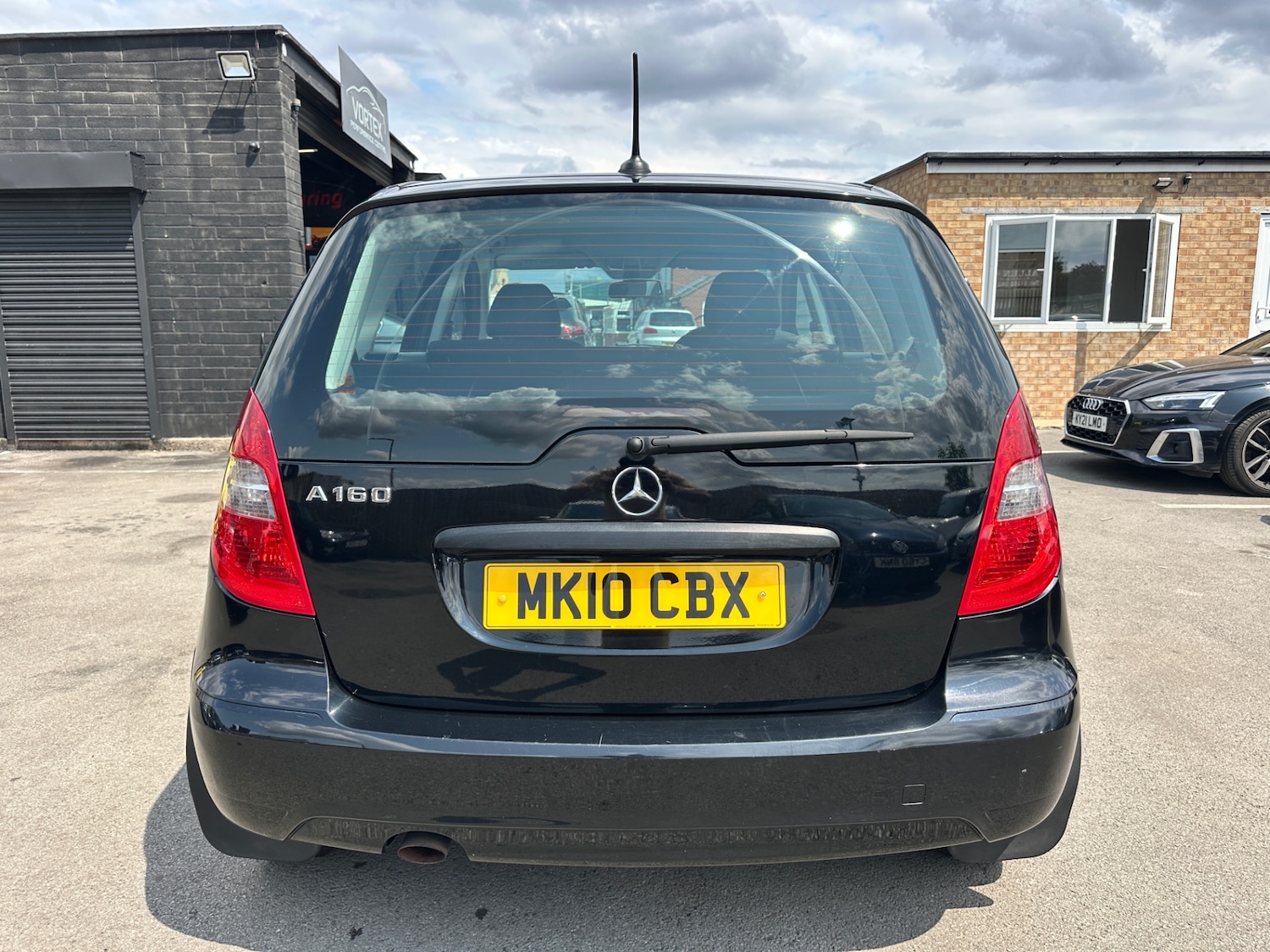 Used Mercedes-Benz A-Class 2010 for sale - 76831254: Photo 5