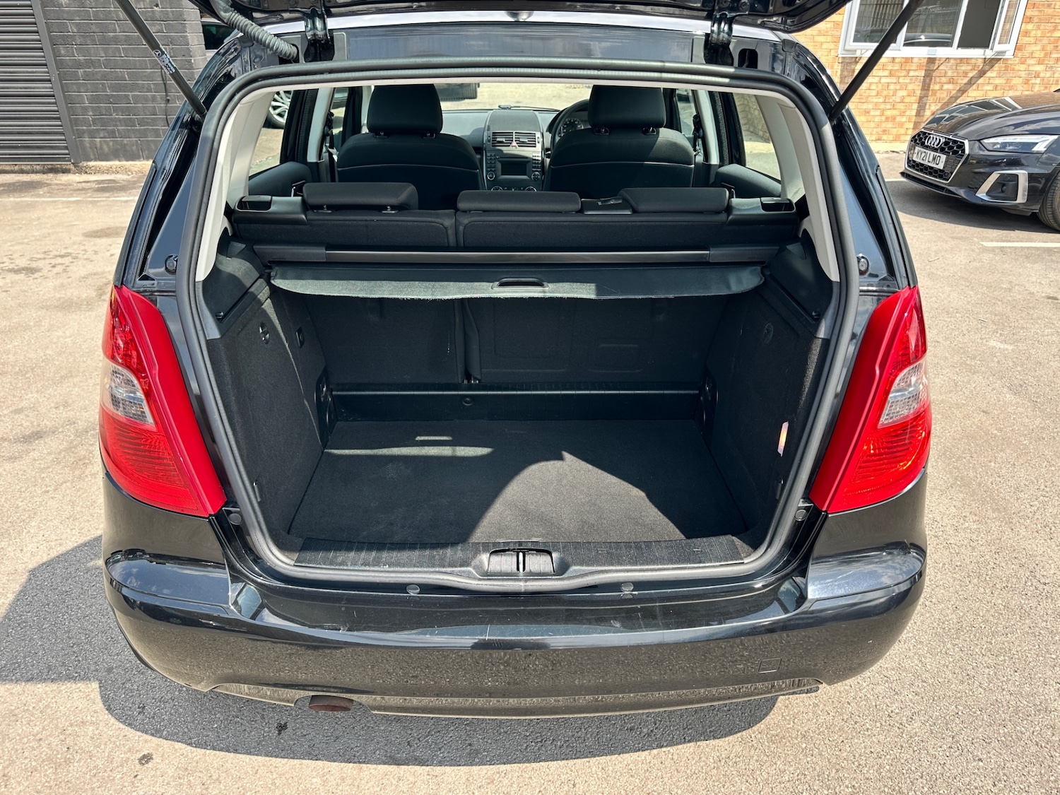 Used Mercedes-Benz A-Class 2010 for sale - 76831254: Photo 6