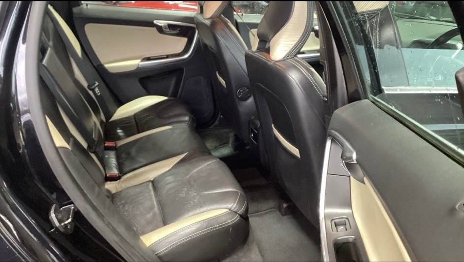 Used Volvo XC60 2012 for sale - 77793104: Photo 11