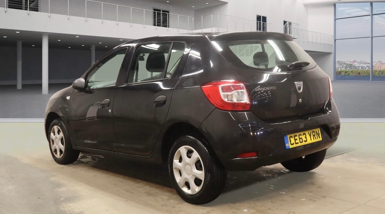Used Dacia Sandero 2013 for sale - 77064179: Photo 4