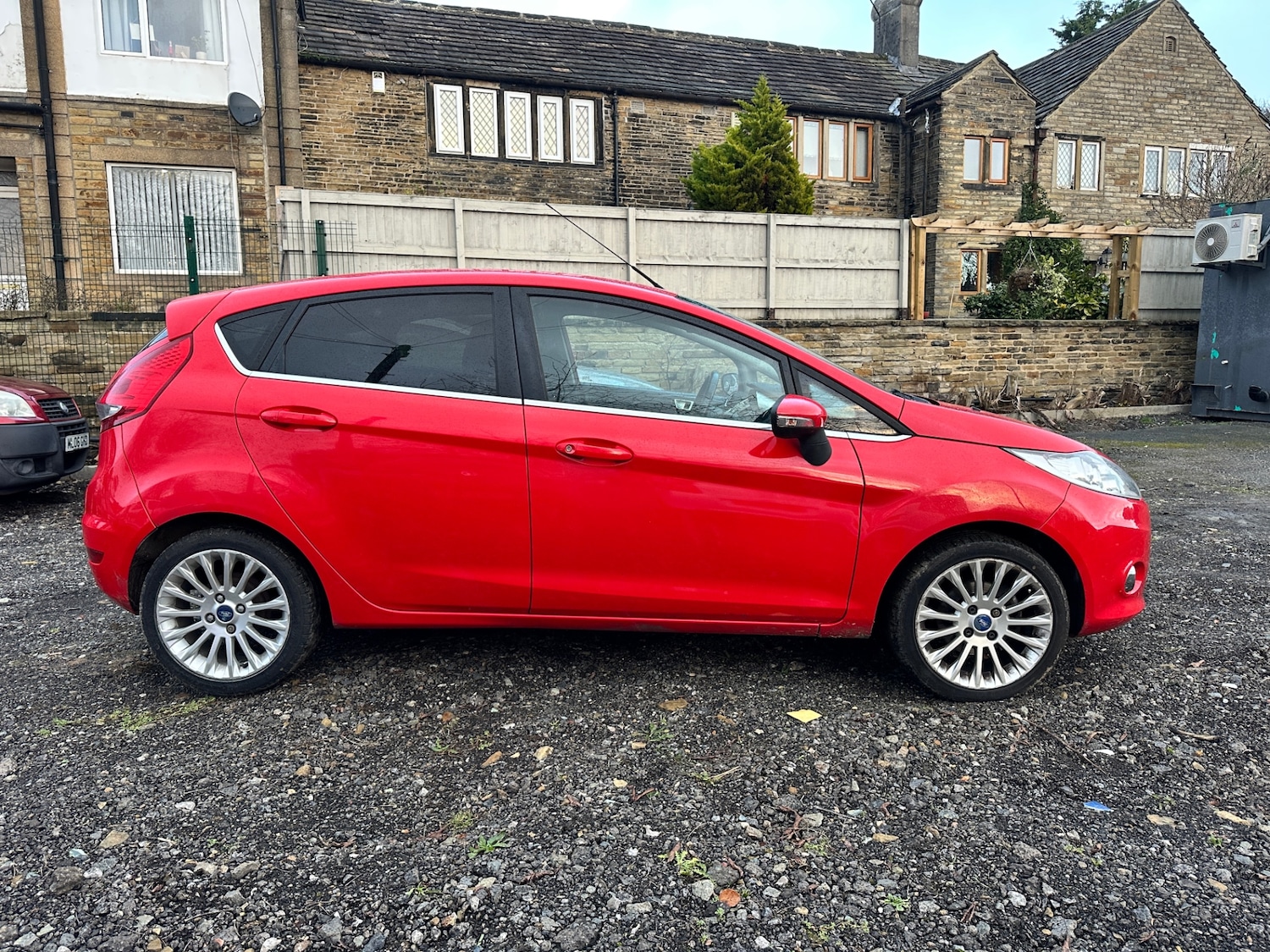 Used Ford Fiesta 2011 for sale - 76897167: Photo 9
