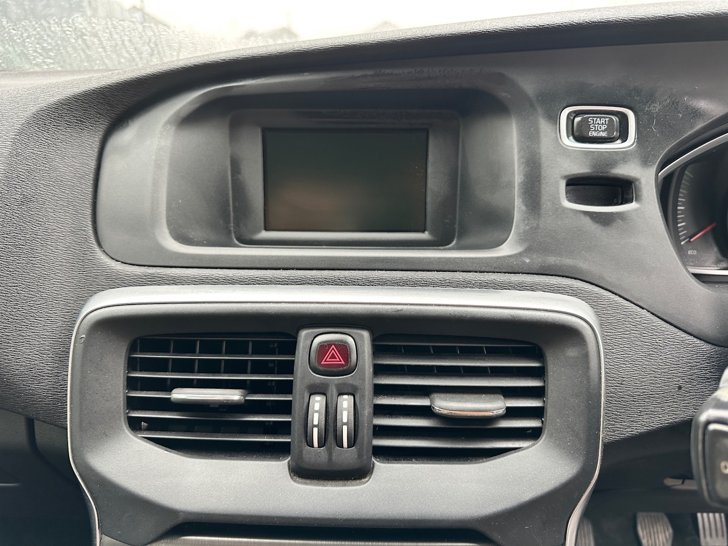 Used Volvo V40 2013 for sale - 77476071: Photo 11