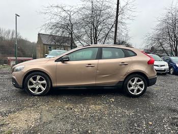 Used Volvo V40 2013 for sale - 77476071: Photo