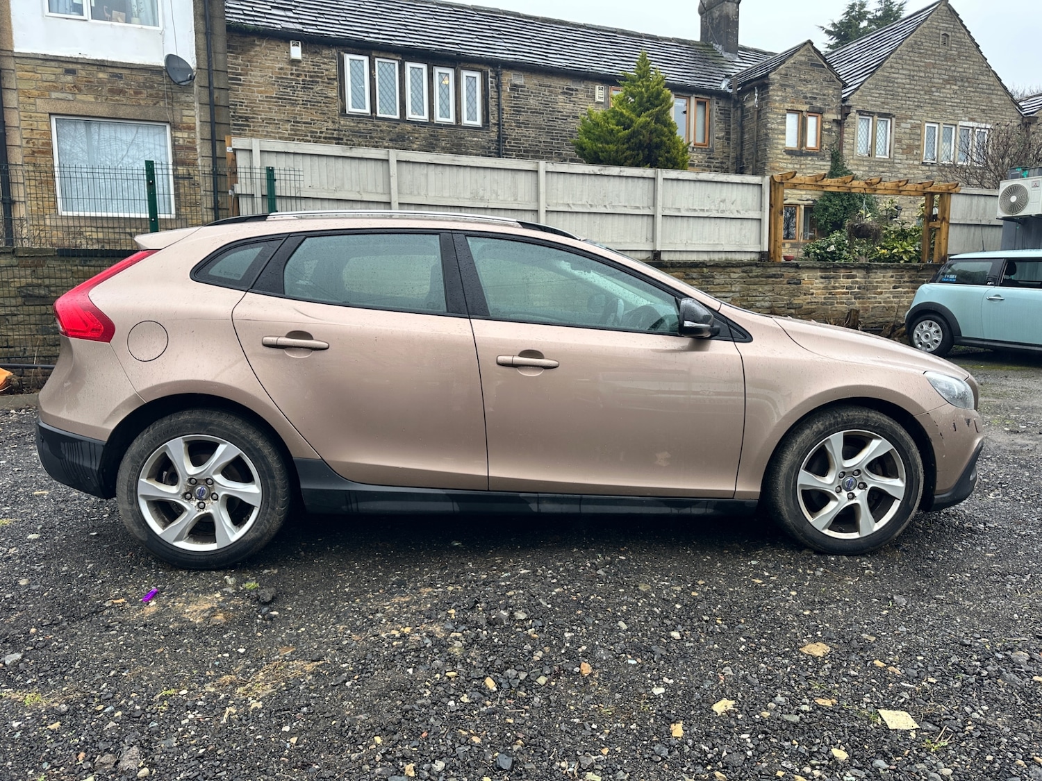 Used Volvo V40 2013 for sale - 77476071: Photo 8