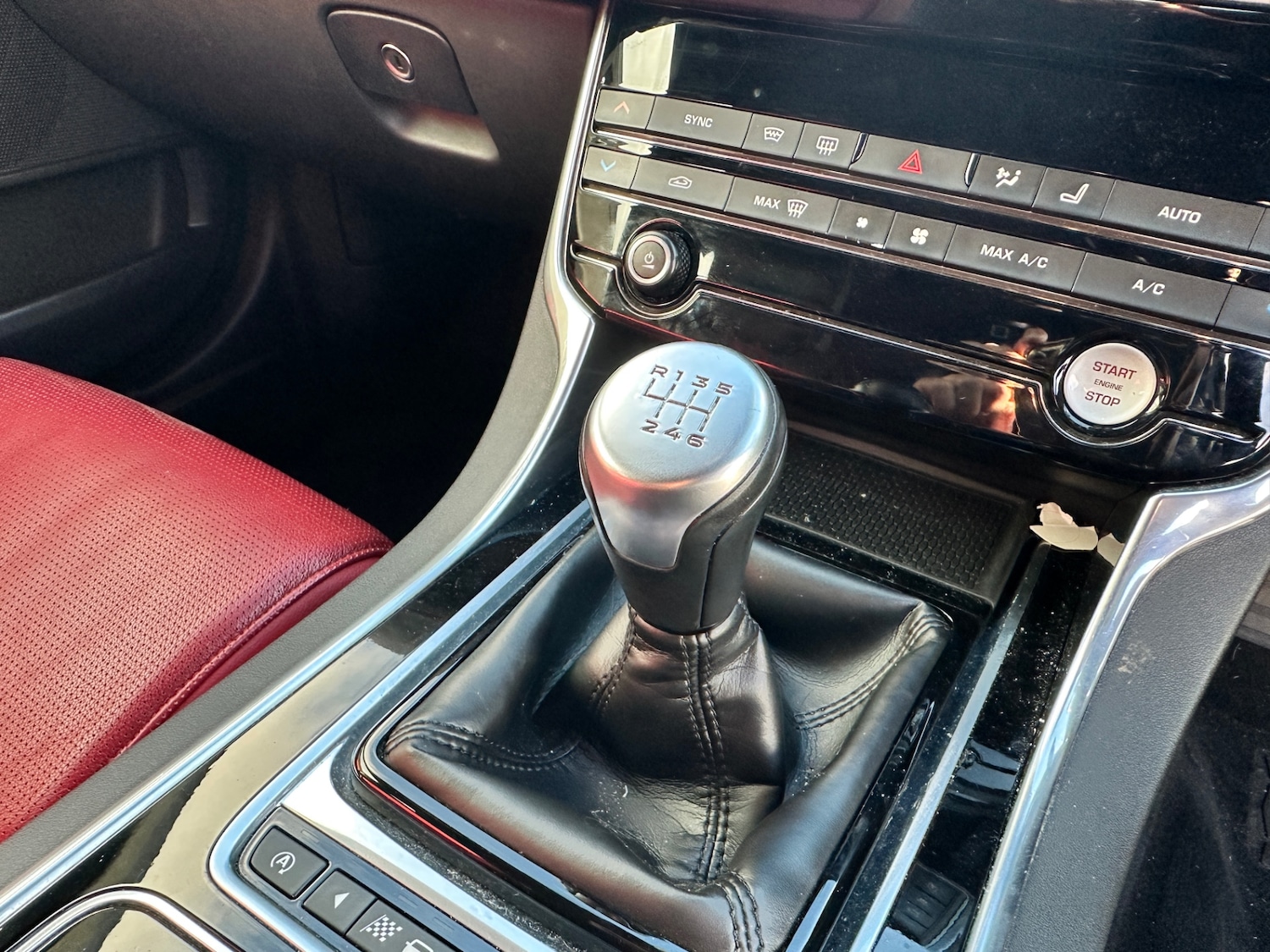 Used Jaguar XE 2015 for sale - 77572500: Photo 13