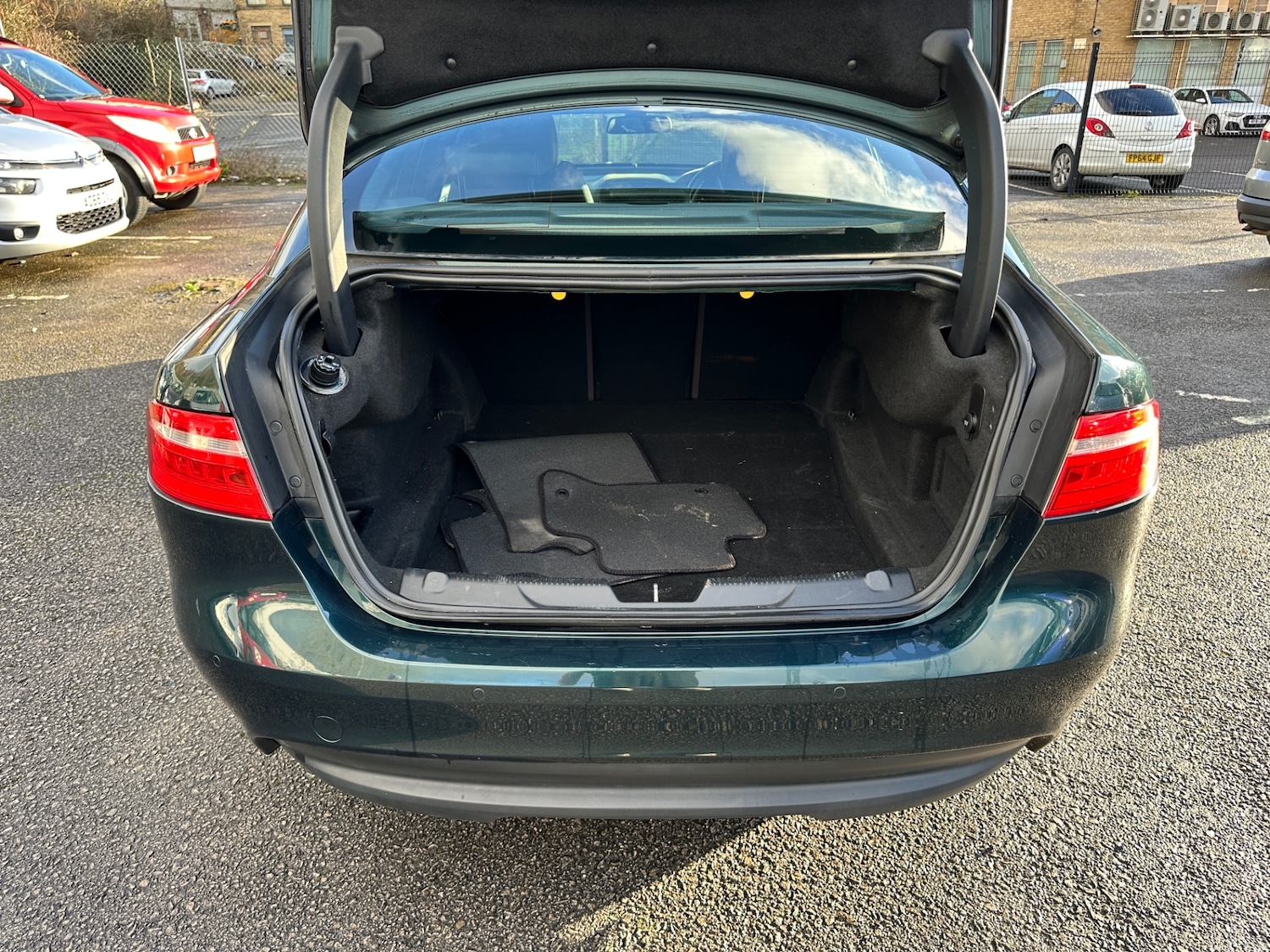 Used Jaguar XE 2015 for sale - 77572500: Photo 7