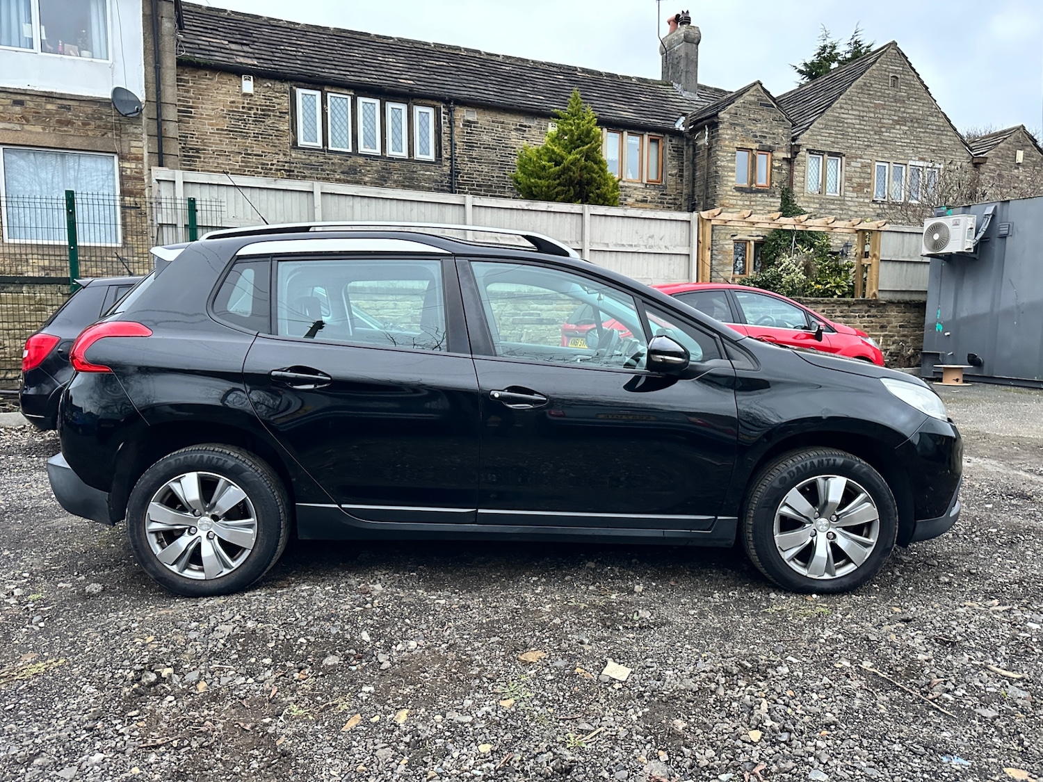 Used Peugeot 2008 2015 for sale - 77055850: Photo 9