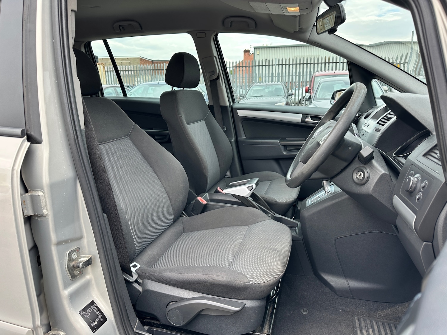 Used Vauxhall Zafira 2009 for sale - 76832470: Photo 14