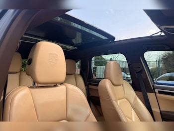 Used Porsche Cayenne 2016 for sale - 78375398: Photo