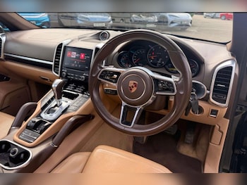 Used Porsche Cayenne 2016 for sale - 78375398: Photo