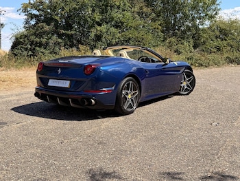 Used Ferrari California 2015 for sale - 79453690: Photo
