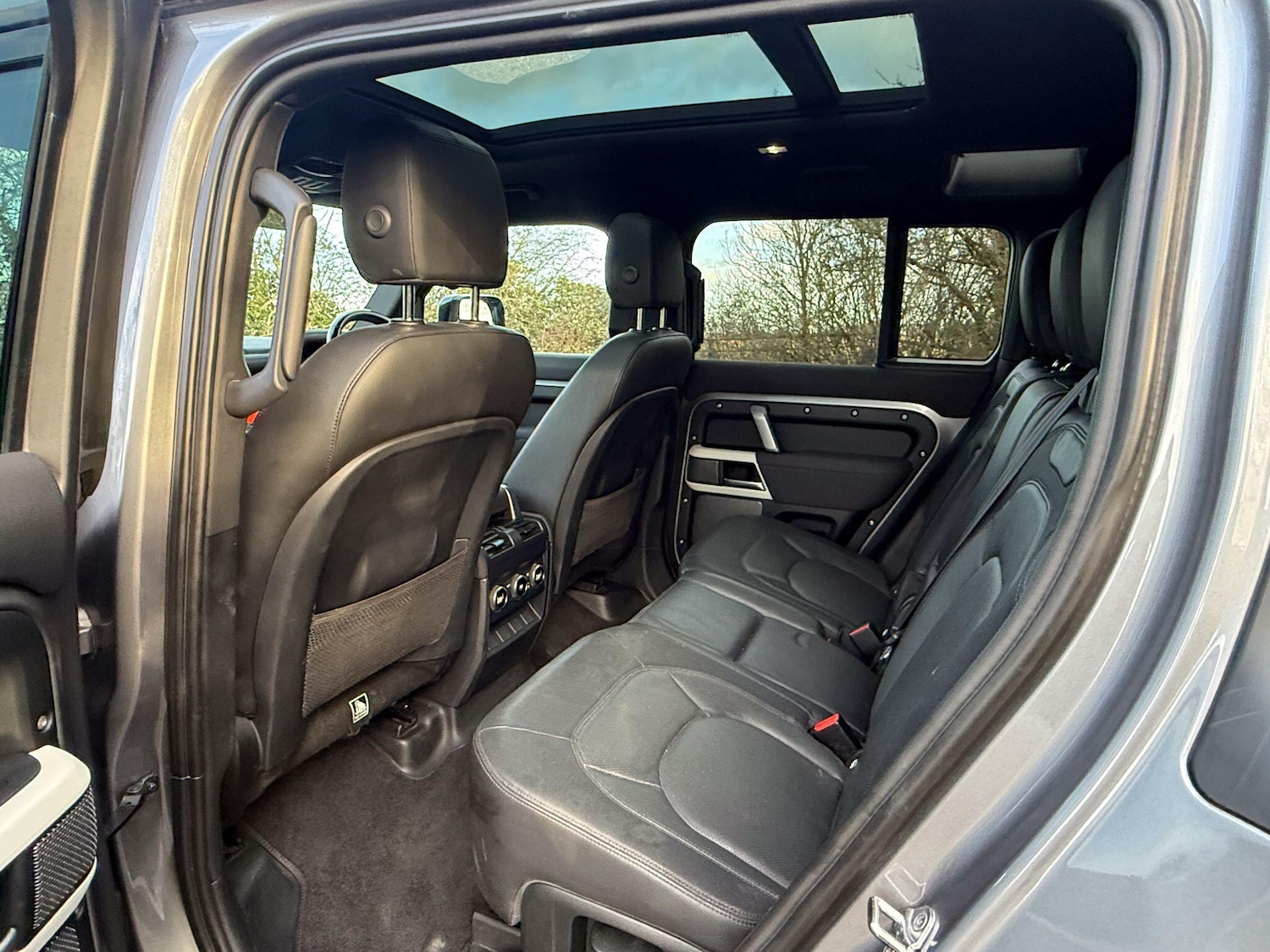 Used Land Rover Defender 110 2022 for sale - 77120701: Photo 14