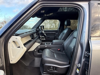 Used Land Rover Defender 110 2022 for sale - 77120701: Photo