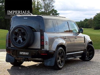 Used Land Rover Defender 110 2022 for sale - 77120701: Photo