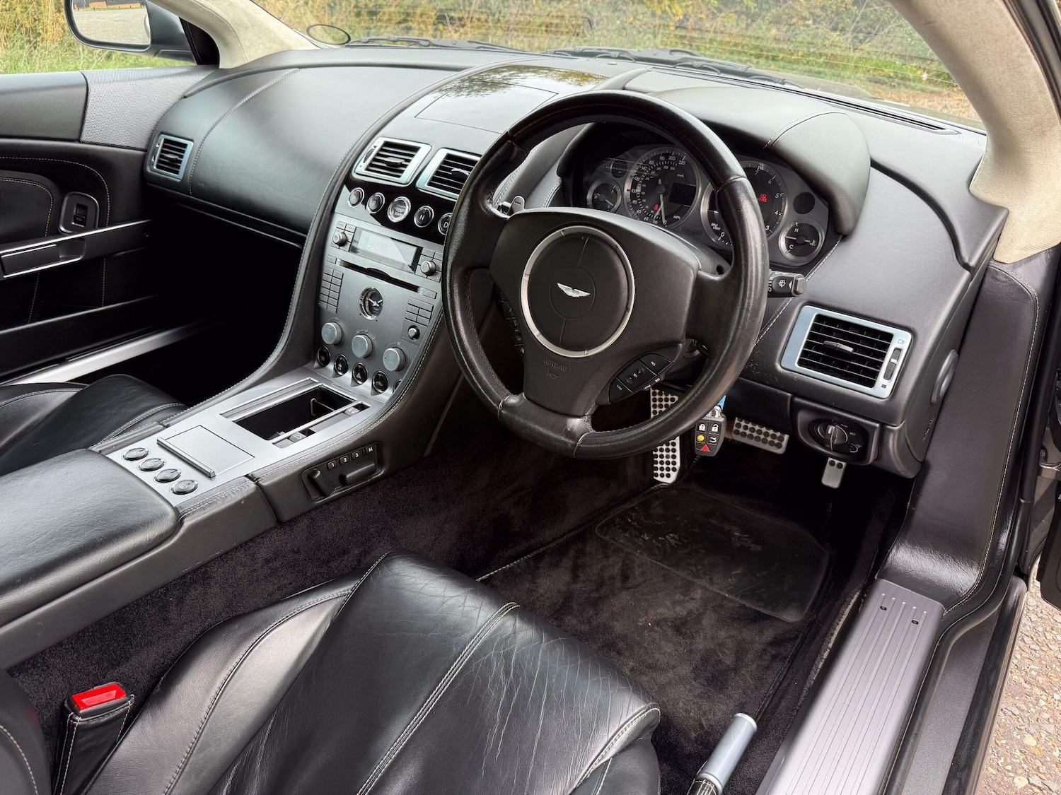 Used Aston Martin DB9 2007 for sale - 76307191: Photo 11