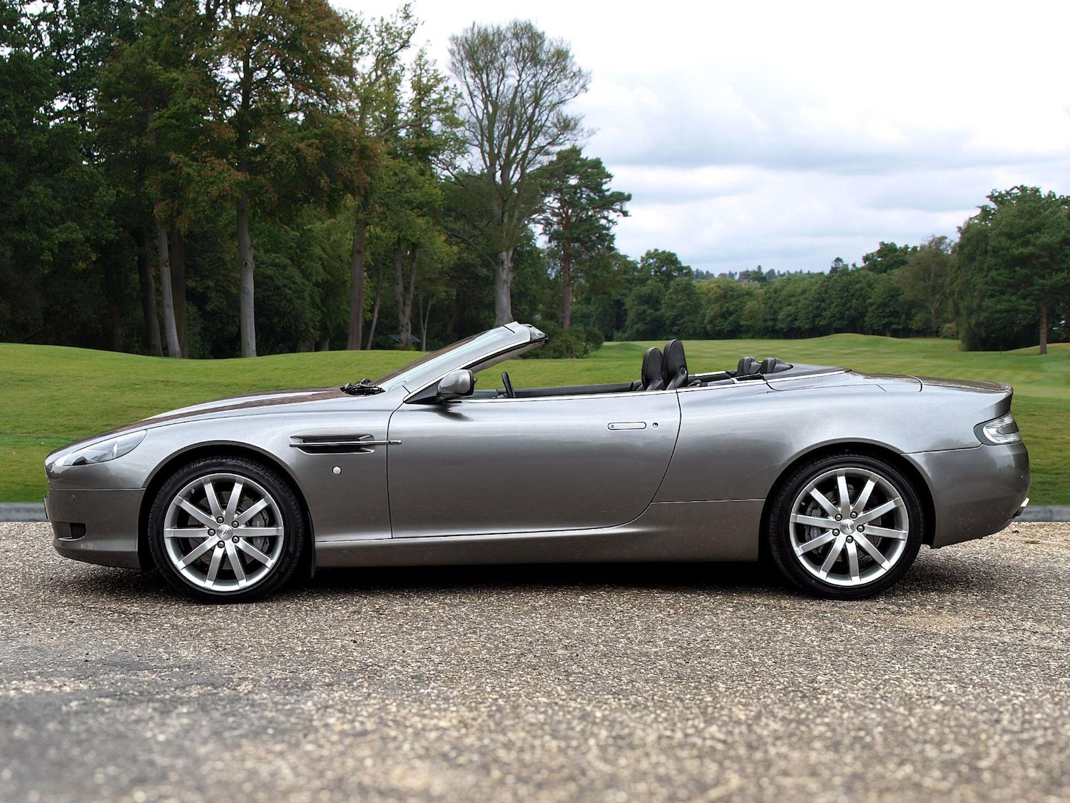 Used Aston Martin DB9 2007 for sale - 76307191: Photo 2
