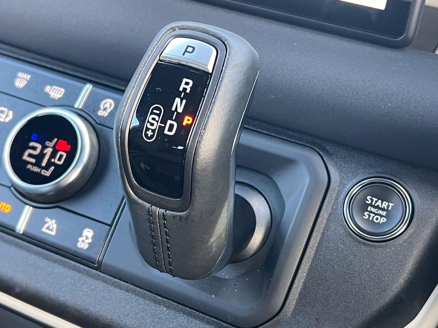 Used Land Rover Defender 90 2023 for sale - 76701068: Photo 43