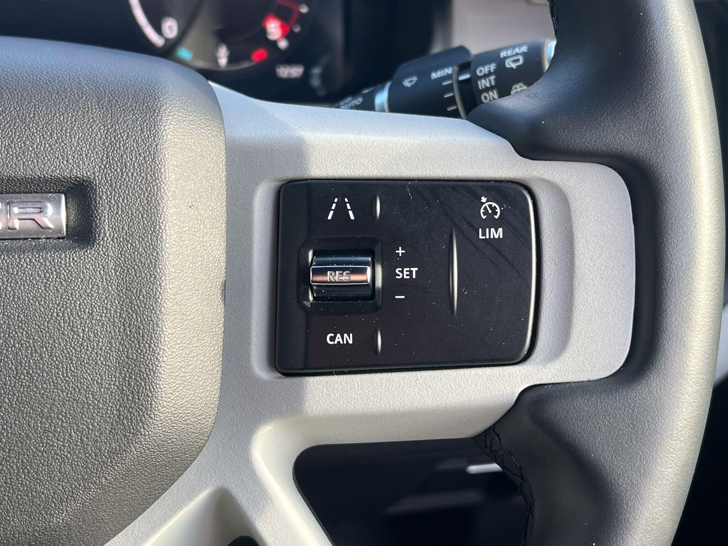 Used Land Rover Defender 90 2023 for sale - 76701068: Photo 47