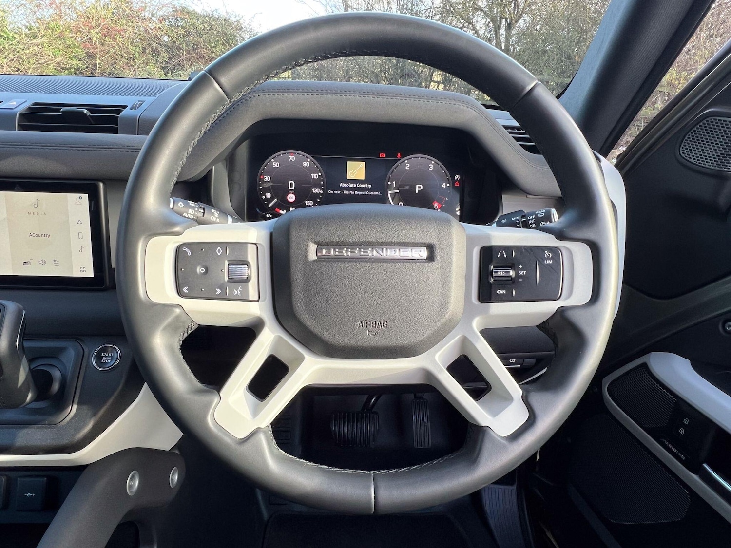 Used Land Rover Defender 90 2023 for sale - 76701068: Photo 7