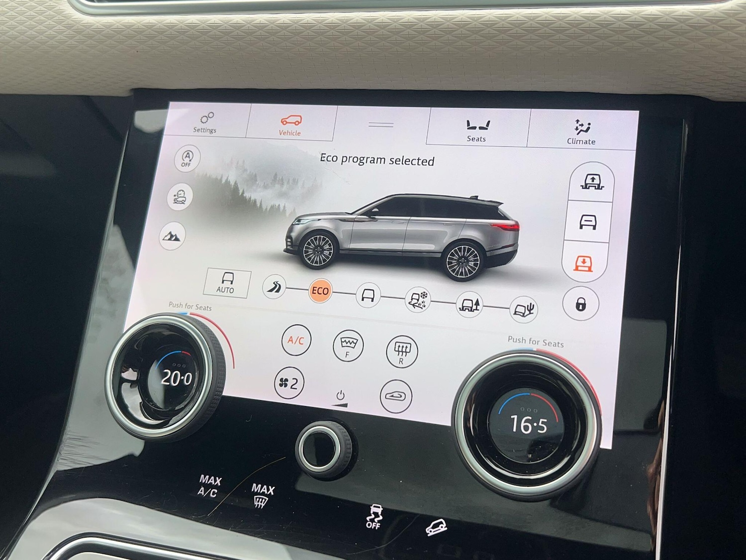 Used Land Rover Range Rover Velar 2017 for sale - 76398184: Photo 30