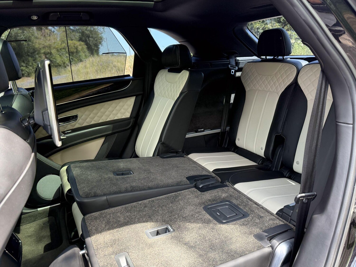 Used Bentley Bentayga 2017 for sale - 76424425: Photo 18