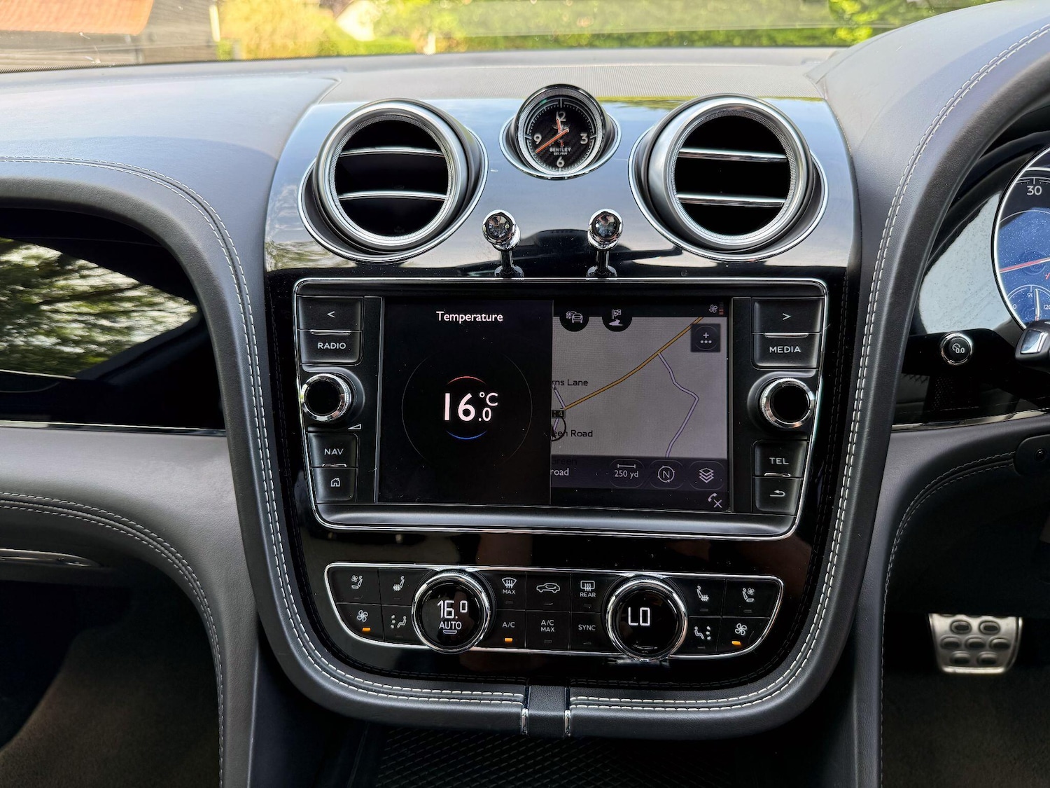 Used Bentley Bentayga 2017 for sale - 76424425: Photo 23