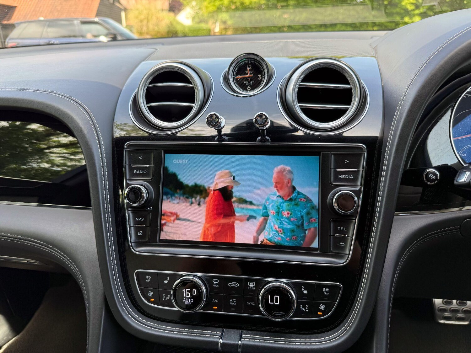 Used Bentley Bentayga 2017 for sale - 76424425: Photo 28