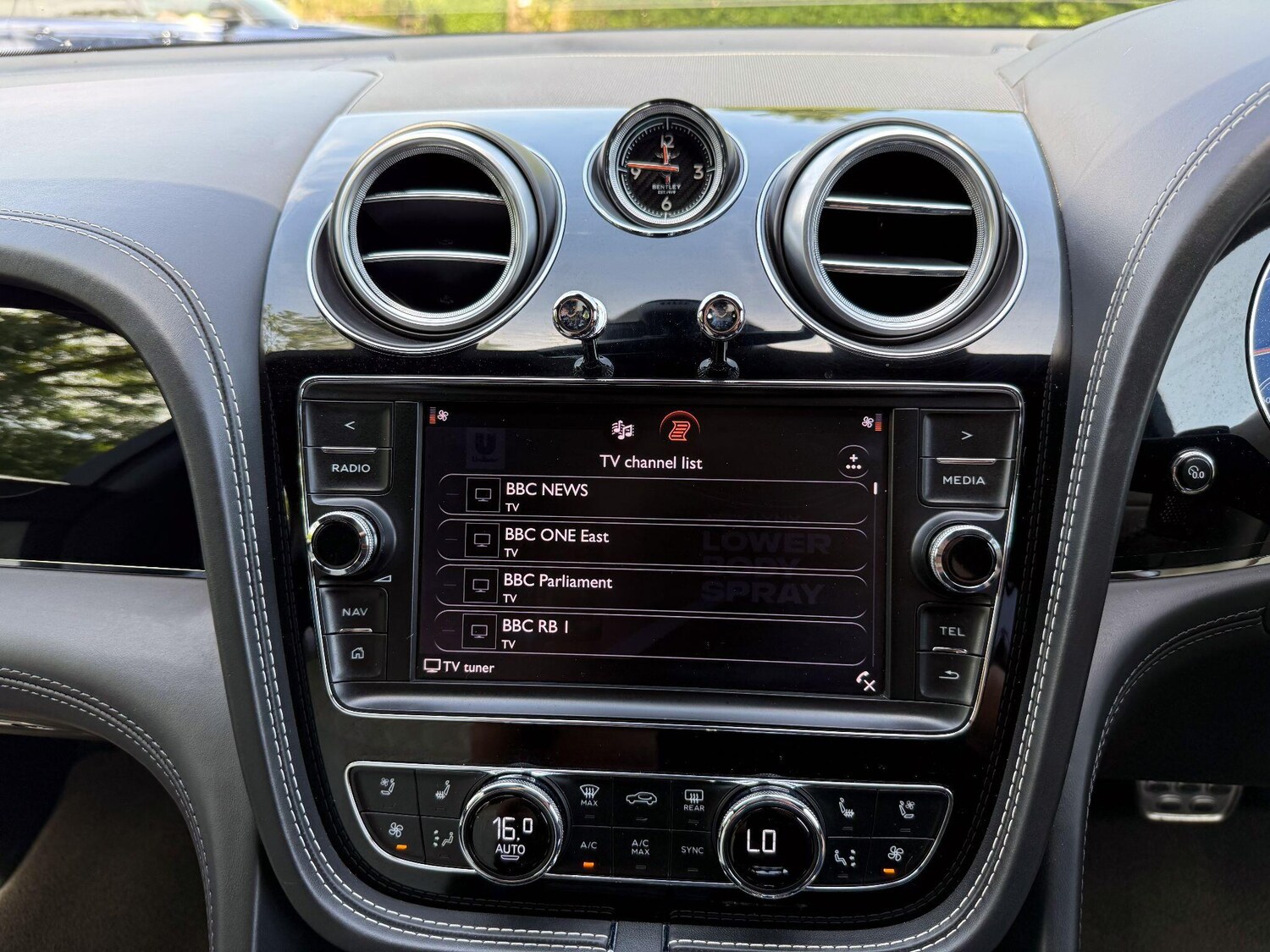 Used Bentley Bentayga 2017 for sale - 76424425: Photo 29