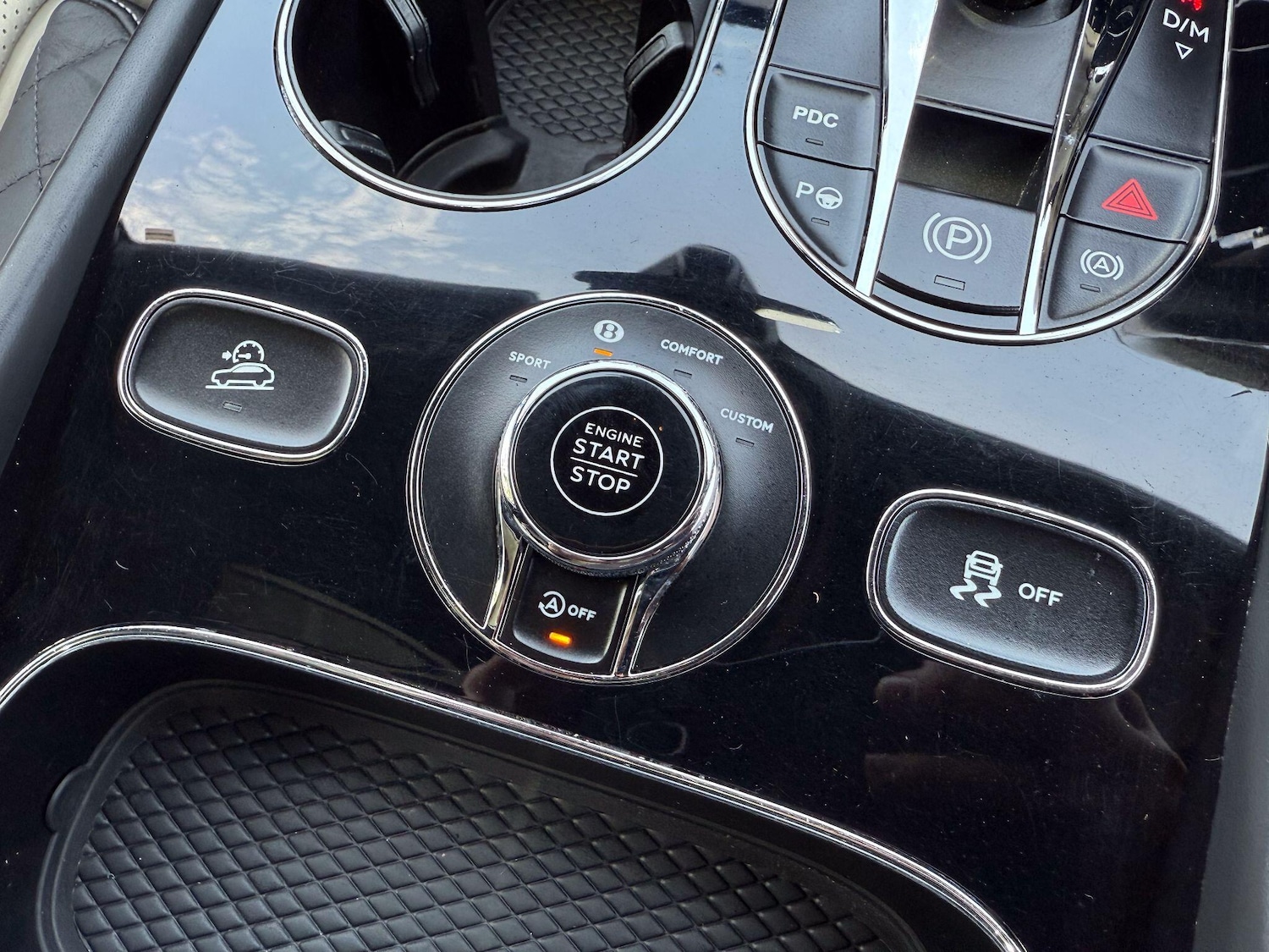 Used Bentley Bentayga 2017 for sale - 76424425: Photo 32