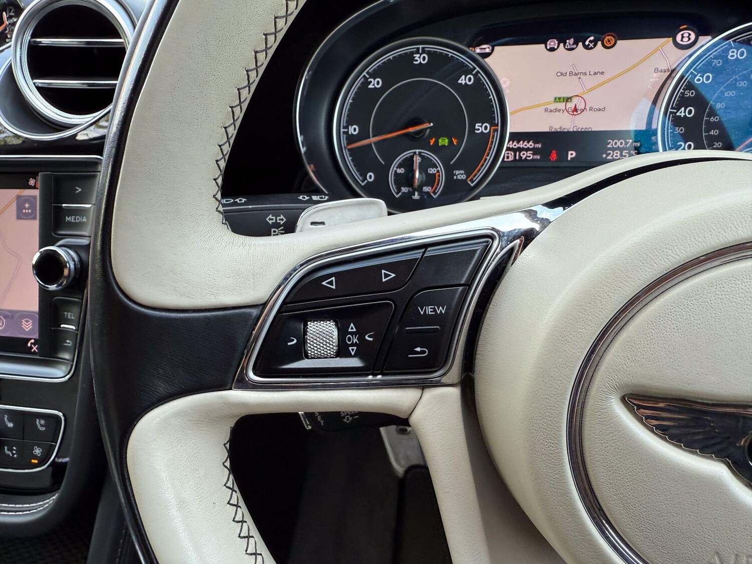 Used Bentley Bentayga 2017 for sale - 76424425: Photo 33