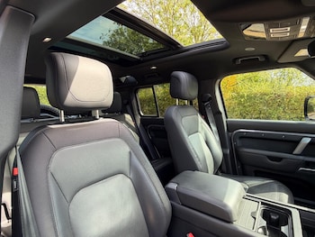 Used Land Rover Defender 2022 for sale - 79484772: Photo