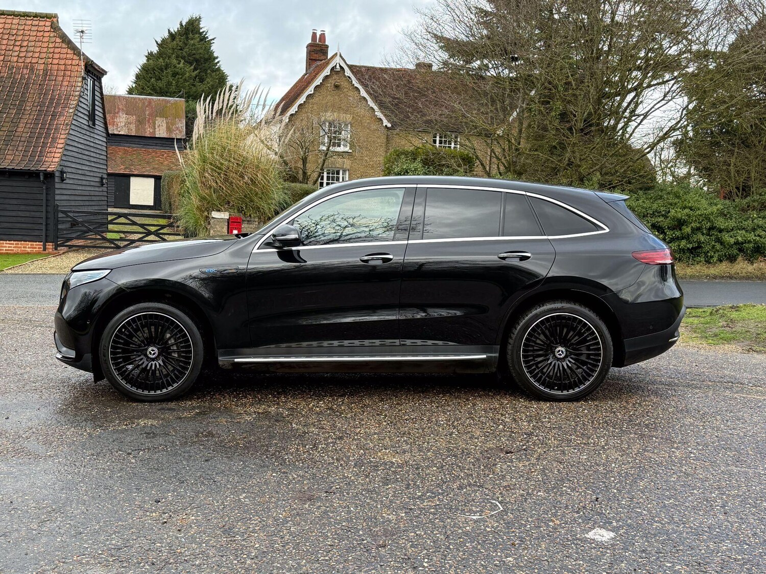 Used Mercedes-Benz EQC 2022 for sale - 77510045: Photo 2