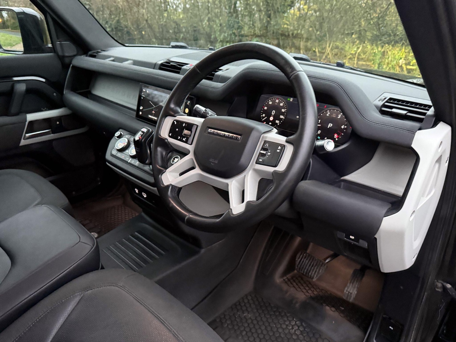 Used Land Rover Defender 2021 for sale - 77039925: Photo 13