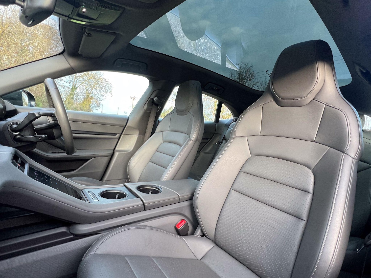 Used Porsche Taycan 2022 for sale - 76613201: Photo 11