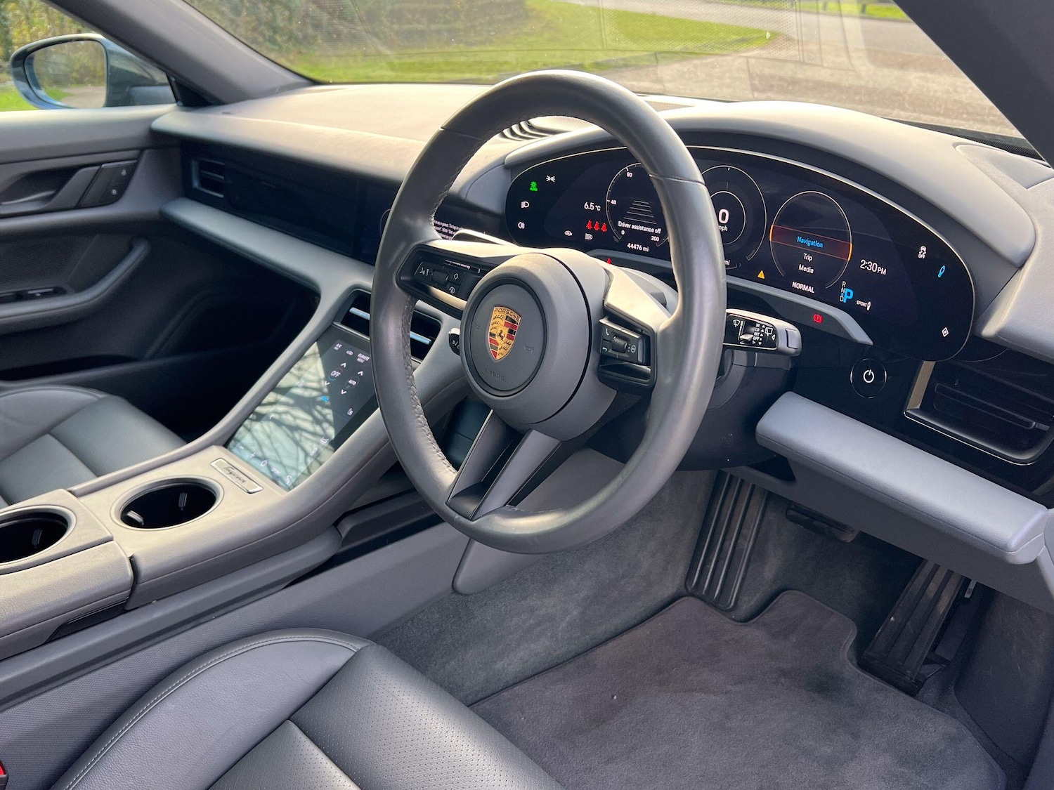 Used Porsche Taycan 2022 for sale - 76613201: Photo 15