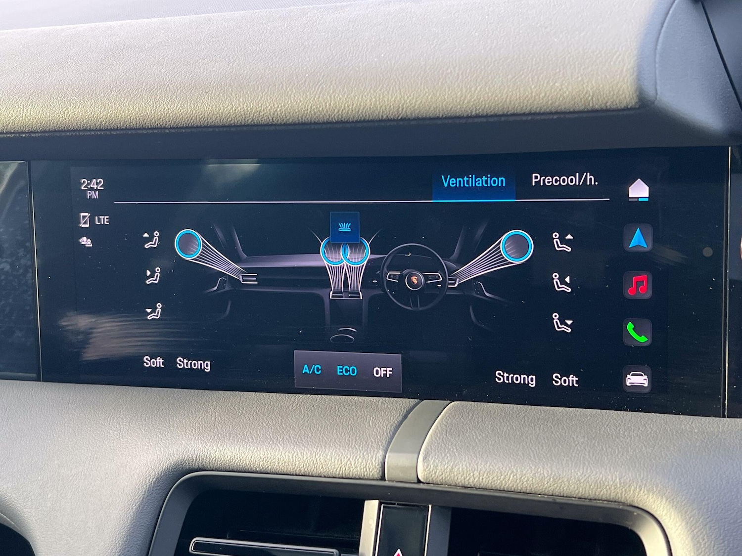 Used Porsche Taycan 2022 for sale - 76613201: Photo 29