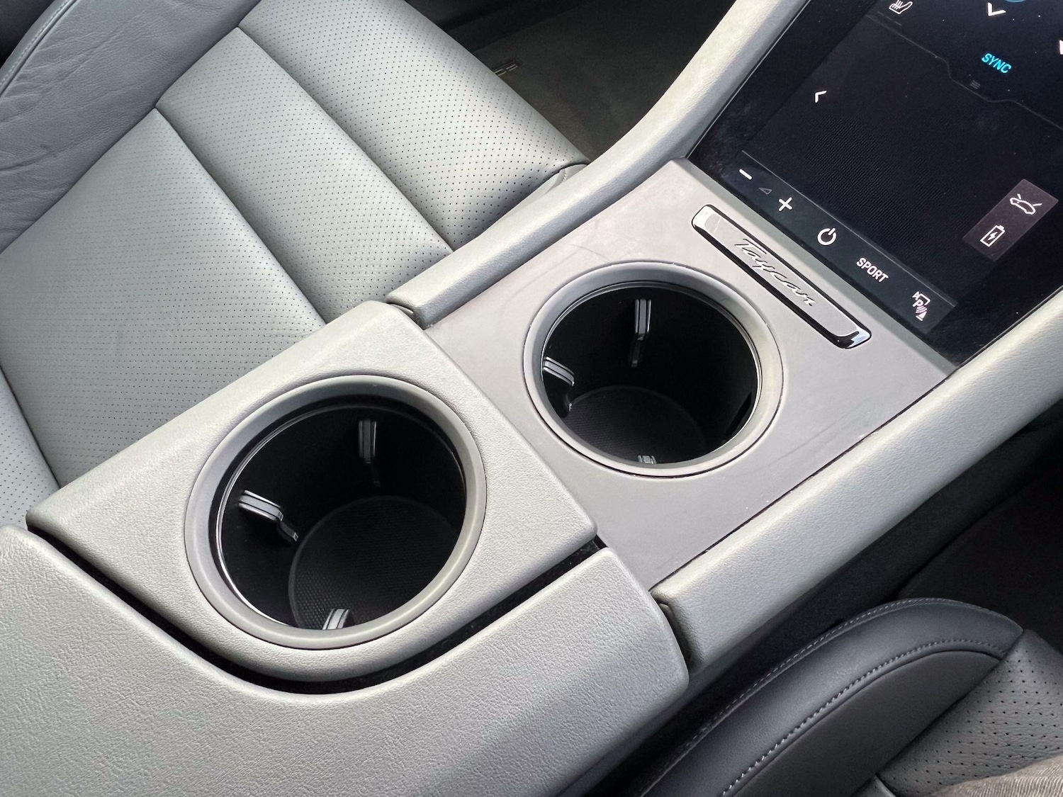 Used Porsche Taycan 2022 for sale - 76613201: Photo 35