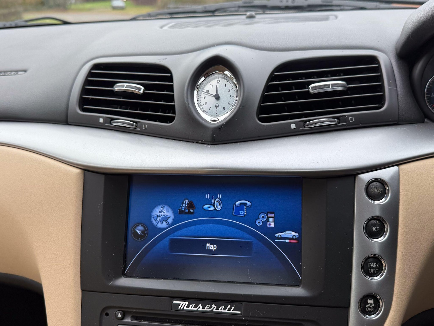 Used Maserati Granturismo 2011 for sale - 77939526: Photo 19