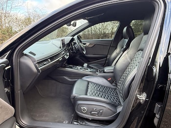 Used Audi RS4 Avant 2018 for sale - 77040926: Photo