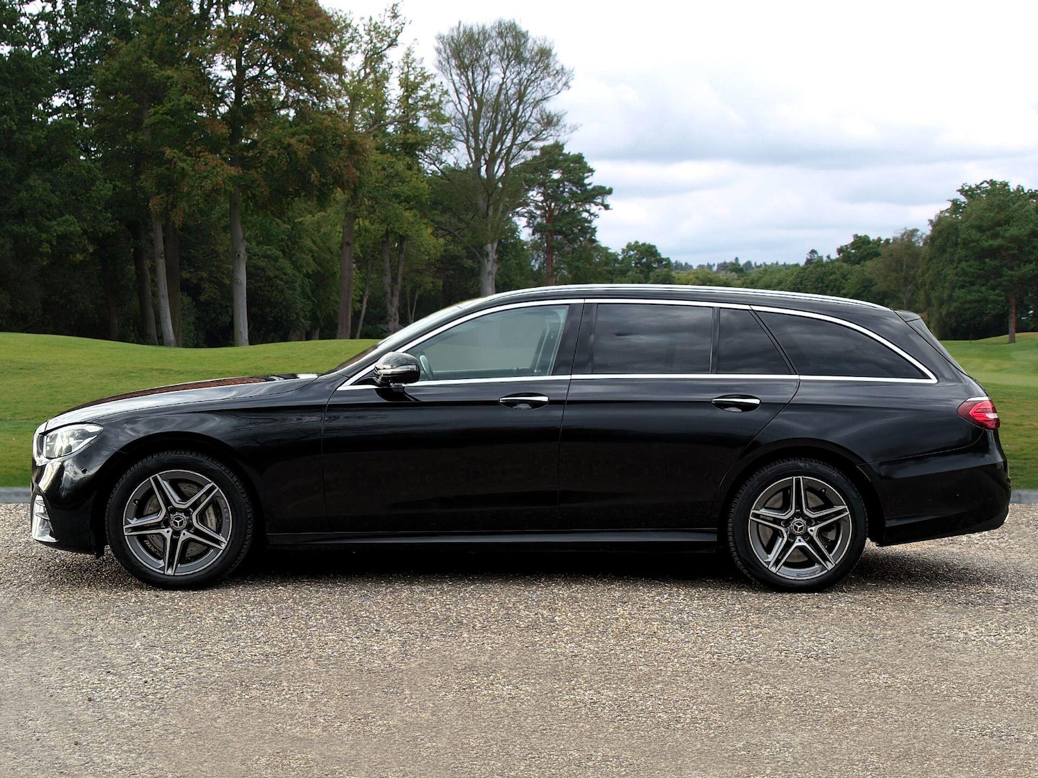 Used Mercedes-Benz E Class 2023 for sale - 76485535: Photo 2