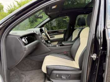 Used Bentley Bentayga 2018 for sale - 74944857: Photo