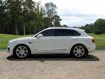 Used Bentley Bentayga 2018 for sale - 79061369: Photo