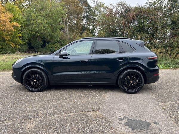 Used Porsche Cayenne 2019 for sale - 76060922: Photo 2