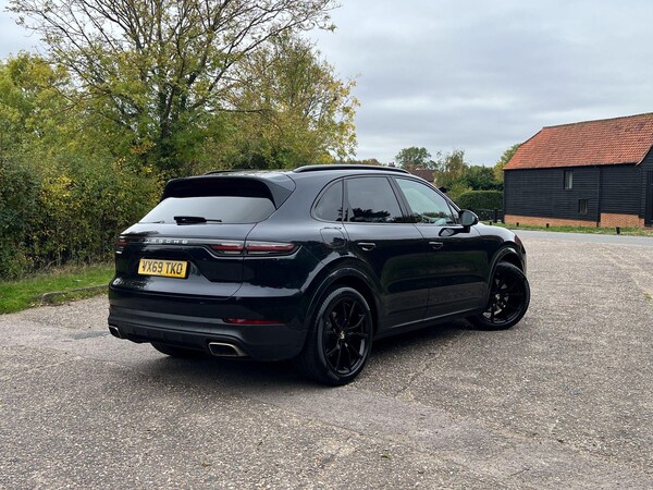 Used Porsche Cayenne 2019 for sale - 76060922: Photo 4