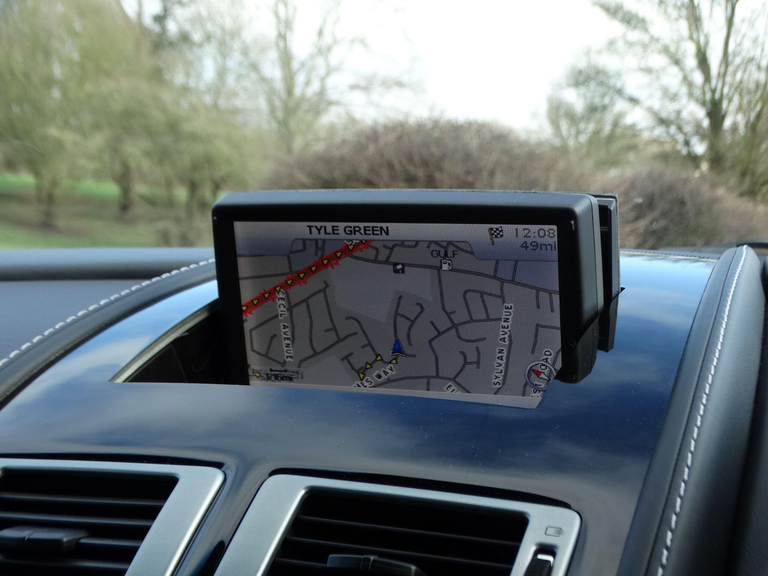 Used Aston Martin DB9 2011 for sale - 78033932: Photo 17