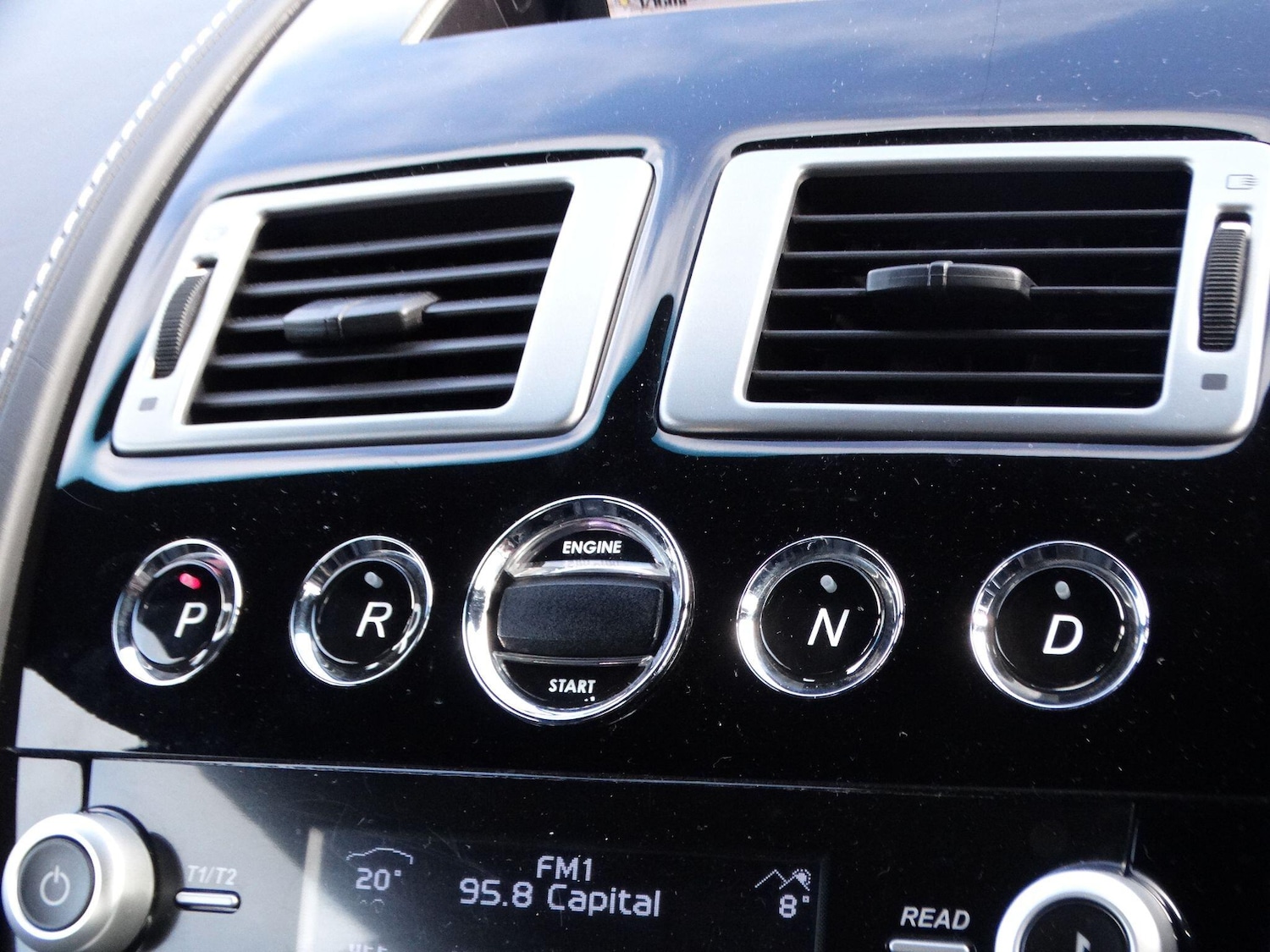 Used Aston Martin DB9 2011 for sale - 78033932: Photo 18